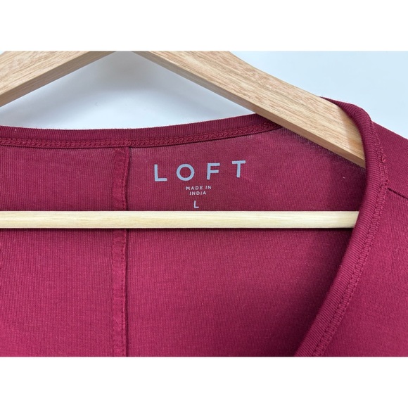 LOFT Red Burgundy Stretch Soft 3/4 Length Cuffed Sleeves Flowy Long Shirt - Picture 3 of 6